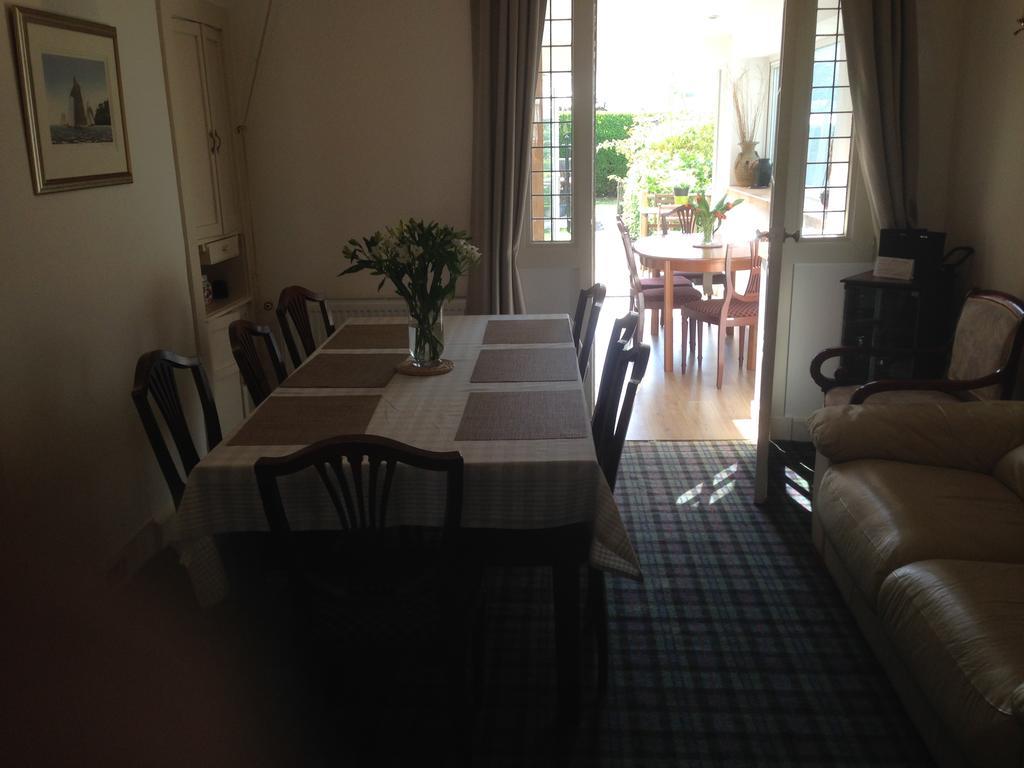 Holiday home Charles's Street Largs