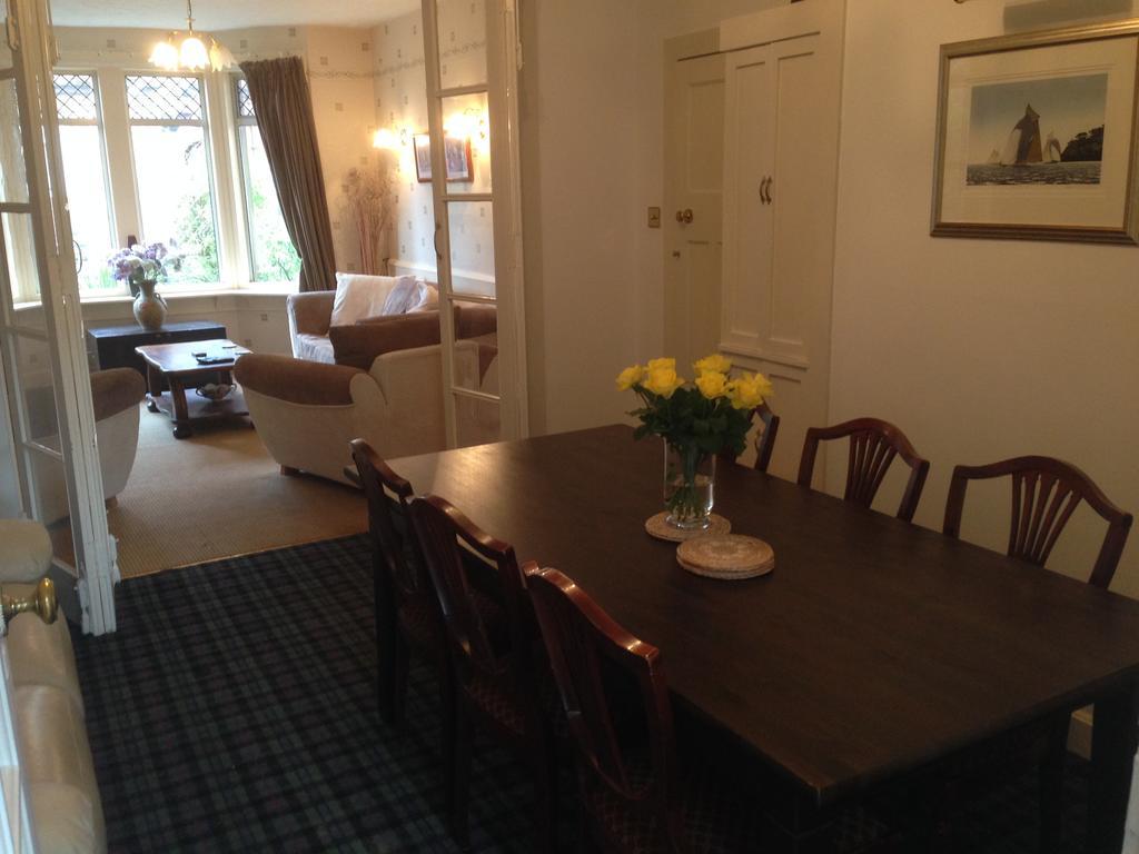 Holiday home Charles's Street Largs