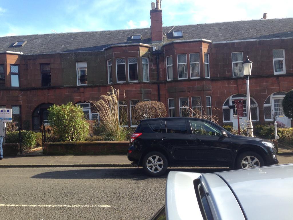 Holiday home Charles's Street Largs